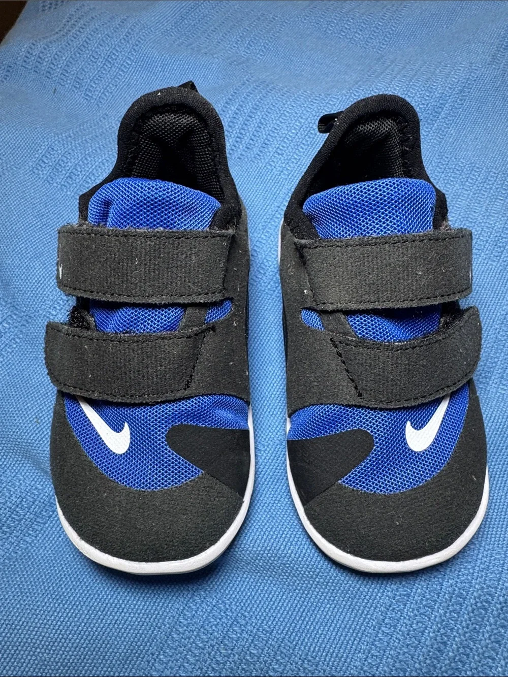 Sz 6C Like New Nike Kids Free RN 5.0